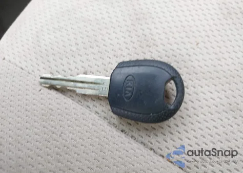 2007 Kia Rio Lx z USA, uszkodzony, nr VIN KNADE123276252319